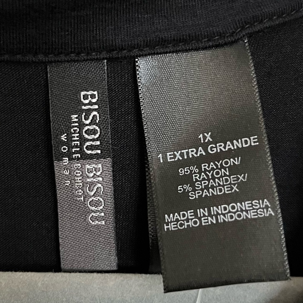 NEW Ruched Black Top - Picture 6 of 6